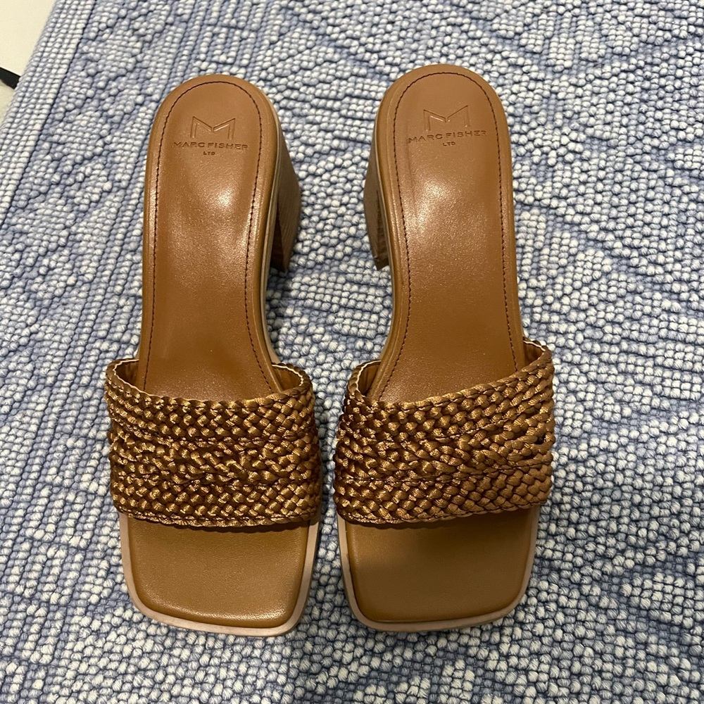 Marc Fisher sandal heel brown size 7 women’s